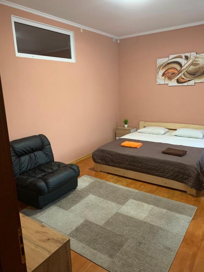 Хостел Friends House Odessa Eksteriør billede